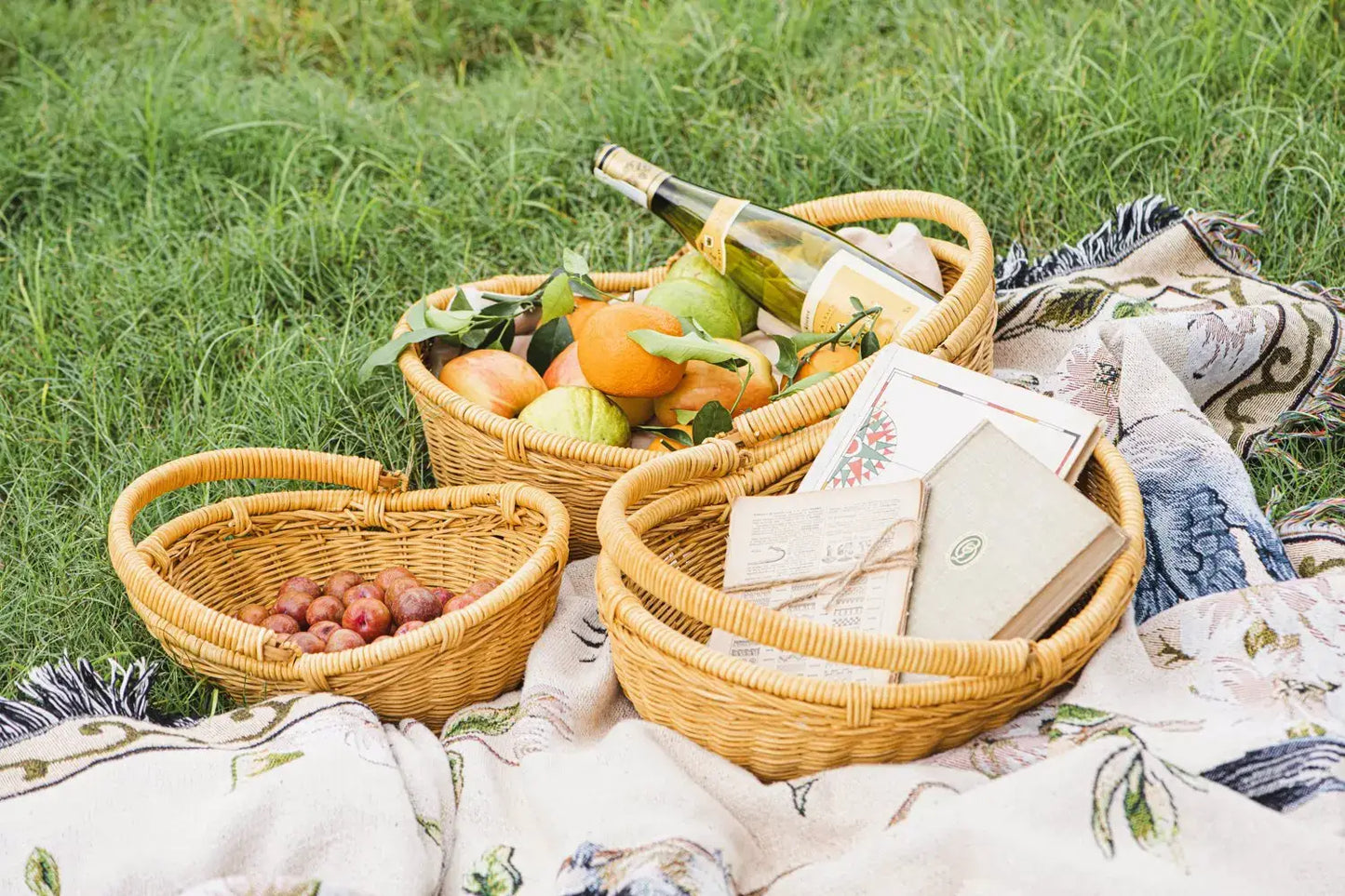 Classic Handcrafted Rattan Basket with foldable handle: Large