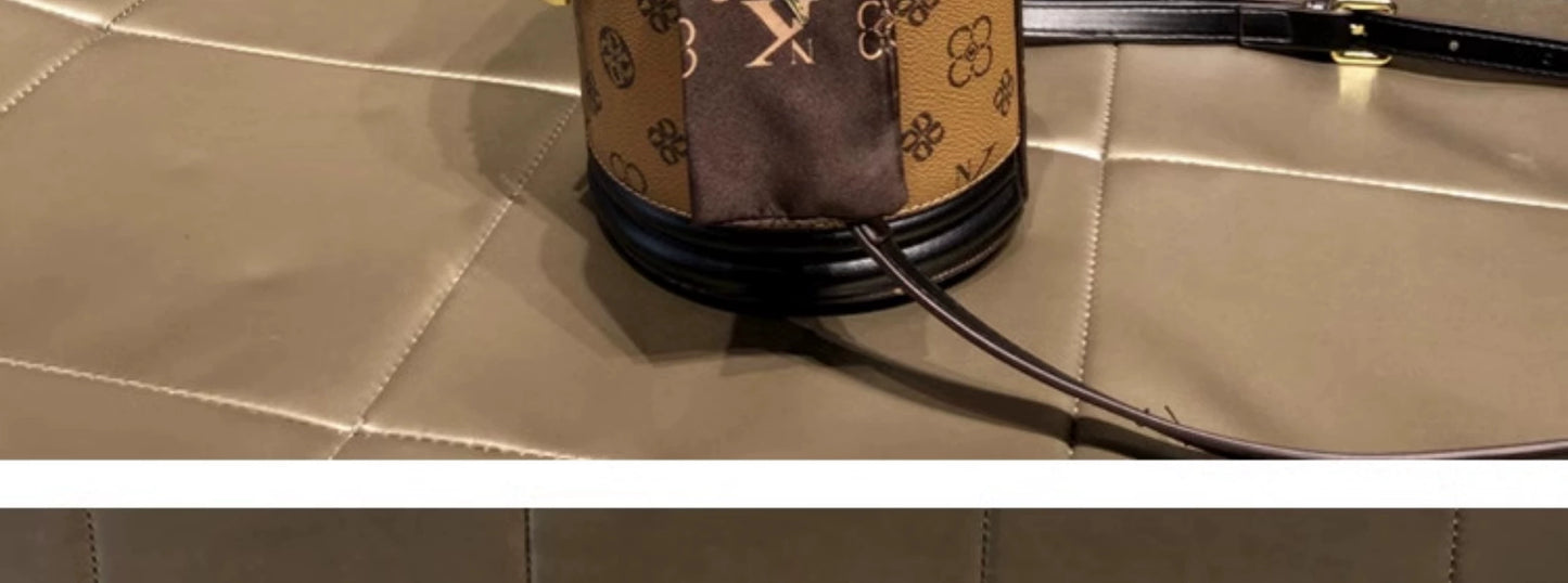 Bag Women's Genuine Leather Retro Fortune Bucket Shoulder Messenger Bag