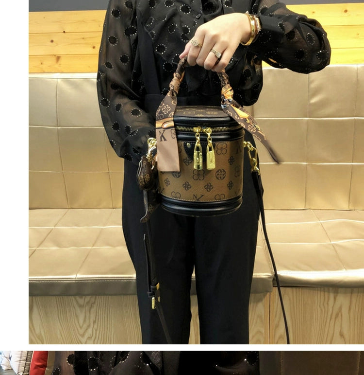 Bag Women's Genuine Leather Retro Fortune Bucket Shoulder Messenger Bag