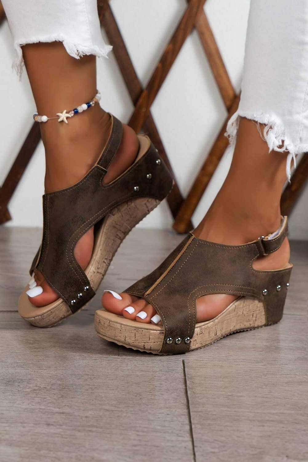 Suede Patched Studded Cut Out Wedge Sandals: Chestnut / (US 8)39