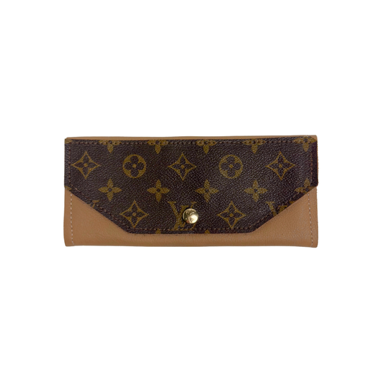 Gia Wallet In Leather | Upcycled Gucci & LV: LV Mocha Mousse