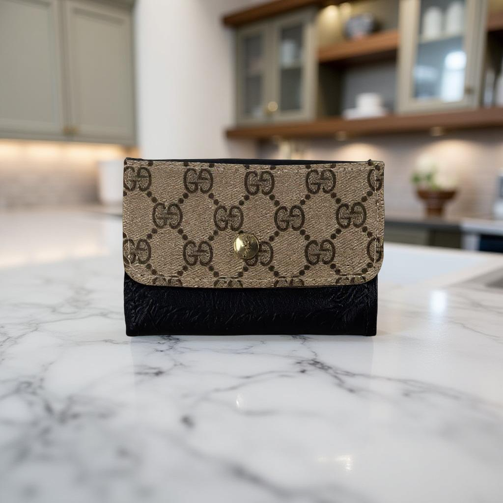 Tessa Wallet In Leather | Upcycled Gucci & LV: LV Black