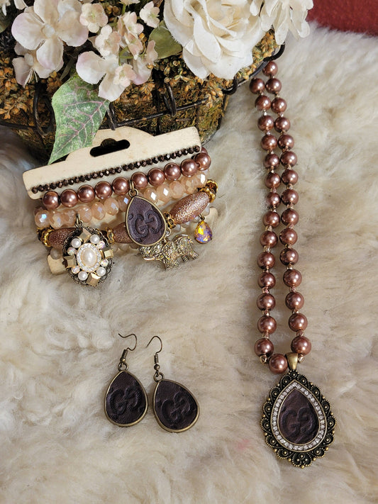 Upcycled GG bronze pearl necklace set